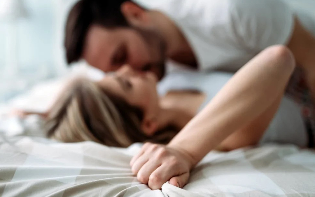 4 Tips for Men in Bed